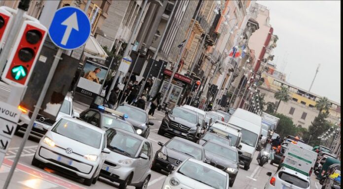 Unrae “La legge di bilancio volta le spalle all’auto”