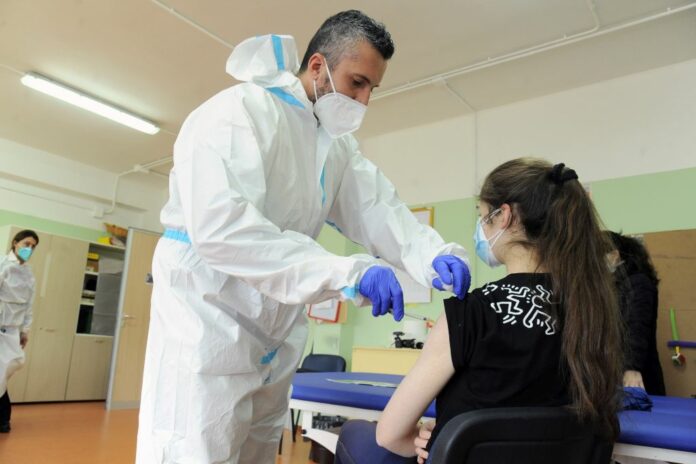 BARI, VACCINI AI PAZIENTI AUTISTICI OVER 16