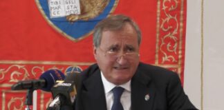 Venezia, Brugnaro “Vaccinatevi tutti, dobbiamo ricominciare a vivere”