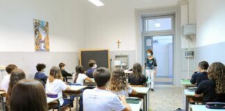 Scuola, presidi Lazio “No all’obbligo vaccinale per gli studenti”