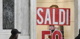 Saldi, sei italiani su dieci pronti a fare acquisti