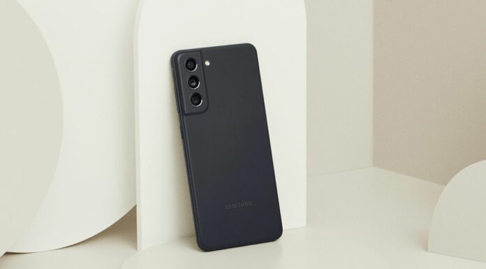 Da Samsung Galaxy S21 FE 5G, nuovo smartphone flagship pensato per tutti