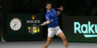 Ricorso Djokovic contro espulsione Australia, decisione sospesa