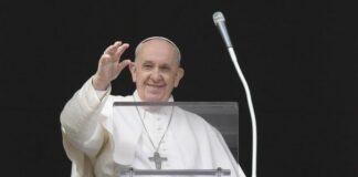 Papa “I Magi sfidano le logiche di potere”