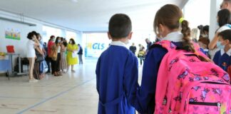 Tar Campania sospende ordinanza De Luca, la scuola torna in presenza