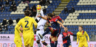 In rimonta e al 94°, il Cagliari batte 2-1 il Bologna