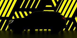 Renault Austral svela un profilo elegante e muscoloso