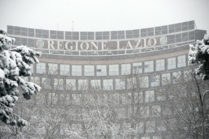 NEVE A ROMA