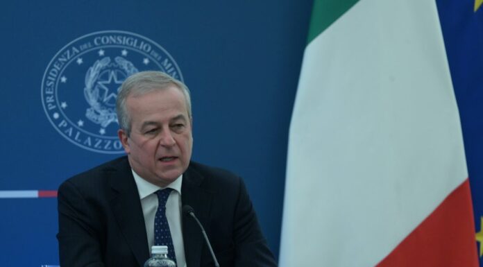 Covid, Locatelli “La curva rallenta”