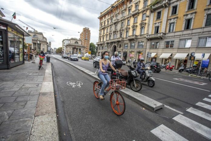 SIT IN DI FDI PER L' ABBATTIMENTO DELLA PISTA CICLABILE