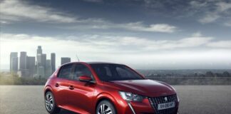 Peugeot 208 rinnova un importante elemento del posto guida