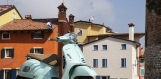 Vespa corre verso il futuro con un valore del brand di oltre 900 milioni