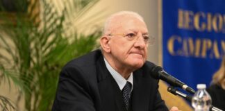 De Luca “Teatro San Carlo Napoli salvato dalla Regione Campania”