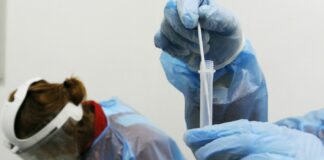 Covid, 77.696 nuovi casi e 352 decessi nelle ultime 24 ore