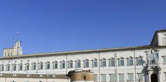 Fumata nera per il Quirinale, 672 le schede bianche