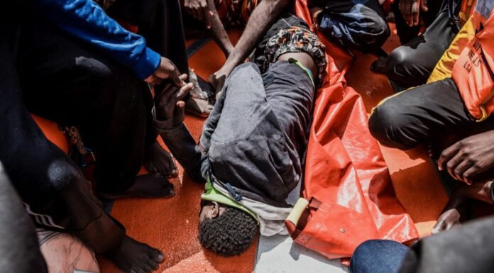 Sbarcati 280 migranti a Lampedusa, sette i morti