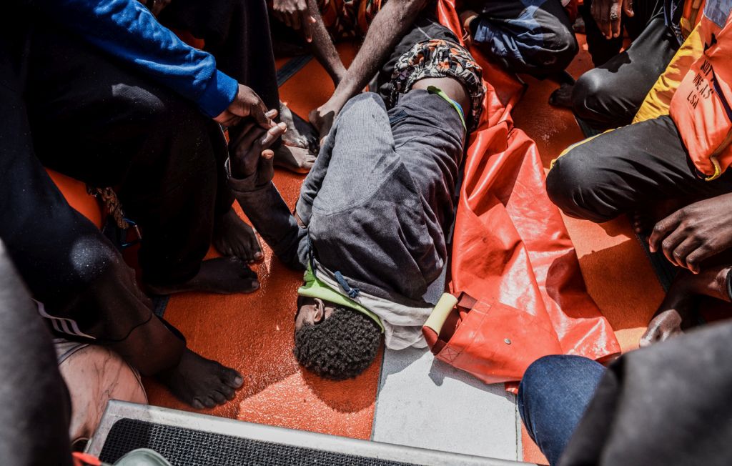 Sbarcati 280 migranti a Lampedusa, sette i morti