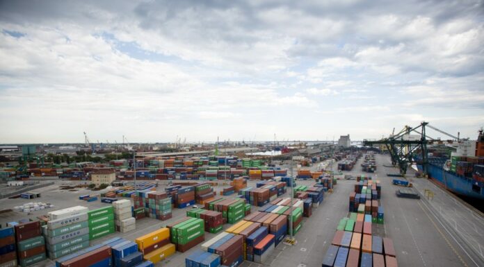 Commercio estero, a dicembre export +12,6% su base annua