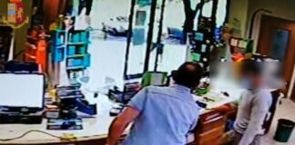 Rapinatore seriale arrestato a Roma, tradito dai tatuaggi