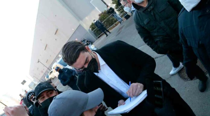 Visite mediche e firma, Vlahovic nuovo giocatore della Juve