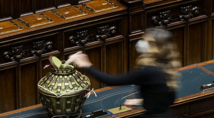 Quirinale, fumata nera alla sesta votazione, Mattarella a quota 336
