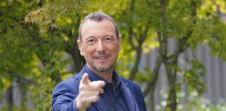 Amadeus “Speriamo sia l’ultimo Sanremo con le mascherine”