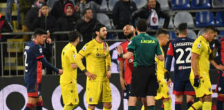 In rimonta e al 94°, il Cagliari batte 2-1 il Bologna