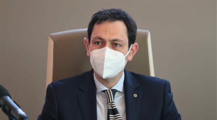 Razza “In Sicilia sono 50 mila i positivi al Covid, potenziamo tamponi”