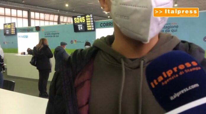 Vaccino, successo per la dose booster per i 12-15enni a Palermo