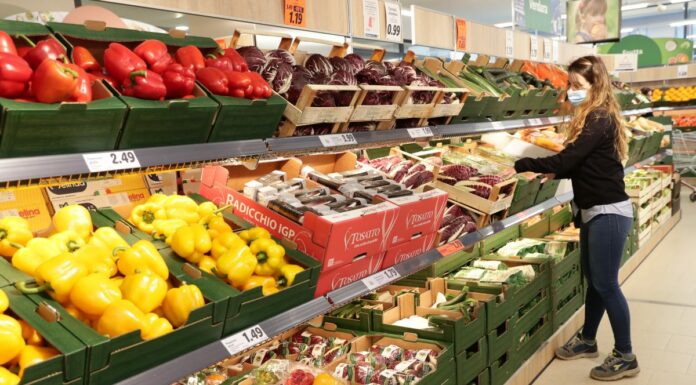 Carovita, l’inflazione al 4,8%. È il valore più alto dal 1996