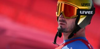 Feuz oro nella discesa libera sul 41enne Clarey, Paris 6°