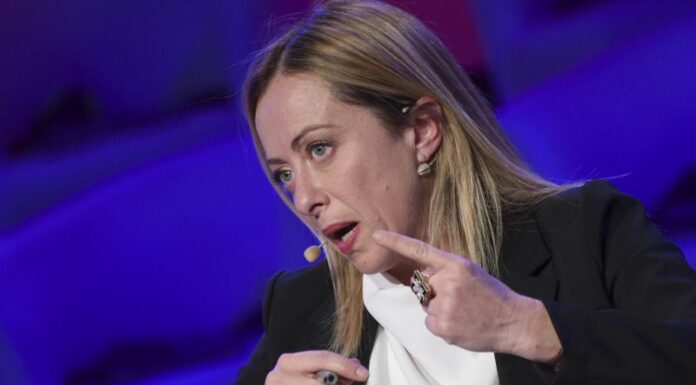 Centrodestra, Meloni “Fare chiarezza, basta accordi sulla sabbia”