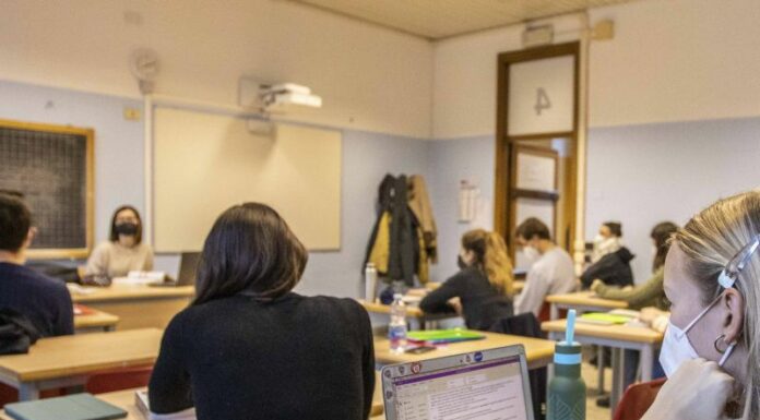 Scuola, tavolo permanente con presidi per gestire pandemia in Toscana