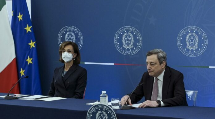 Il Cdm vara la riforma della giustizia, Draghi “Non porremo la fiducia”