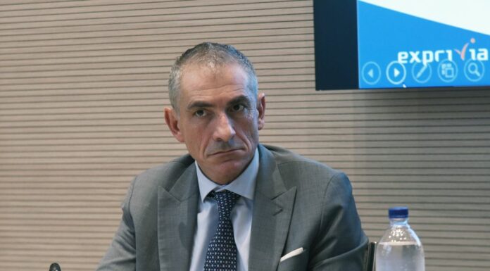 Covid, Costa “Mascherine al chiuso? Difficile dare date”