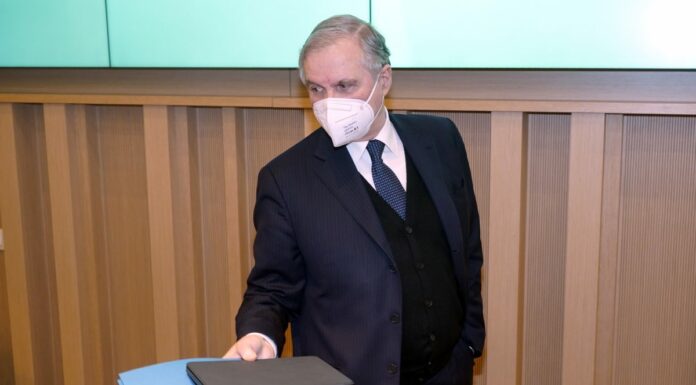 Visco “In forte calo il peso del debito pubblico”