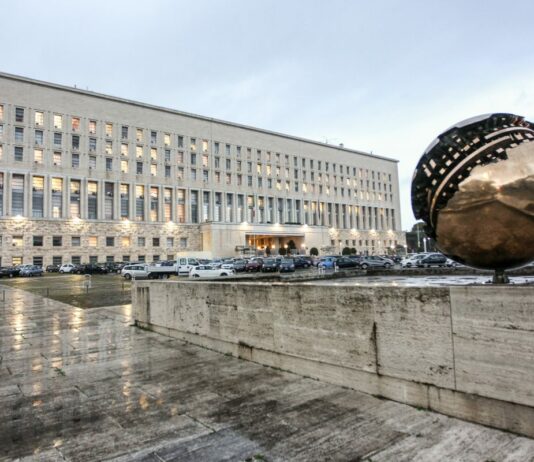 L’ambasciatore israeliano Peled convocato alla Farnesina, “L’Italia chiede il rispetto della libertà religiosa”