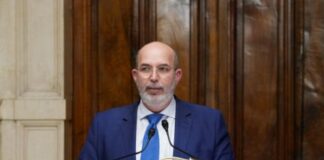 M5S, Crimi “Conte non sapeva del regolamento che ci salva”