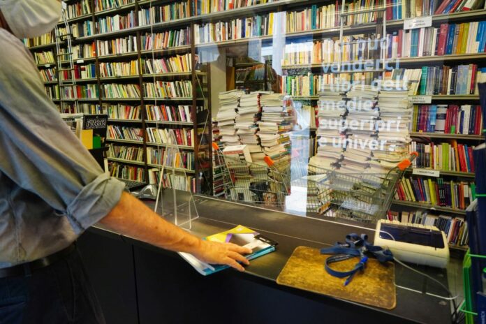 CARO LIBRI