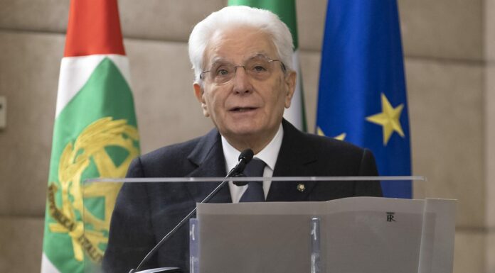 Mattarella “Proseguire il cammino della Costituzione un impegno di tutti”