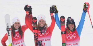 Brignone bronzo nella combinata, Italia a 16 medaglie