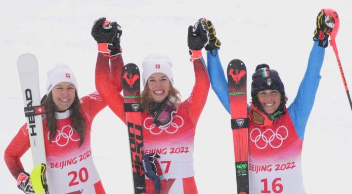 Brignone bronzo nella combinata, Italia a 16 medaglie