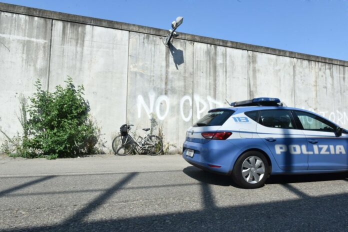 MATTEO SALVINI VISITA IL CPR DI VIA CORELLI