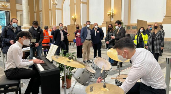 Covid, a Monreale vaccini a suon di musica