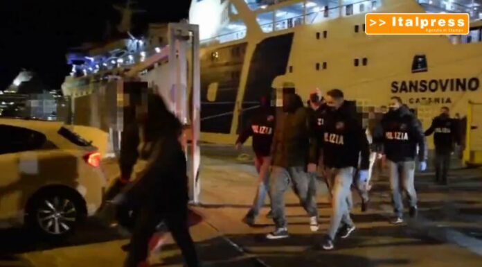Sette migranti morti per ipotermia, arrestato presunto scafista