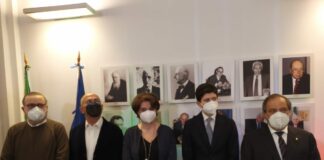 Covid, una giornata per rendere omaggio al personale sanitario