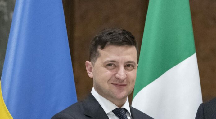 Zelensky “Non abbiamo paura, non cederemo nulla”