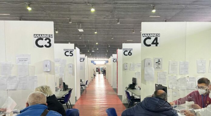 L’Hub vaccinale di Palermo compie un anno, Costa: “Una storia di emozioni”