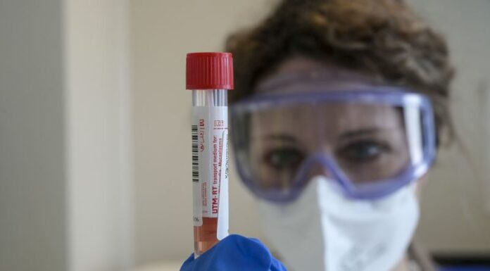 Covid, 46.169 nuovi casi e 249 decessi