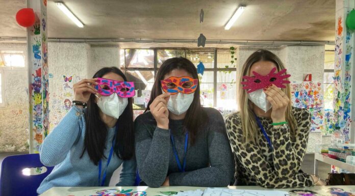 Covid, a Palermo vaccini in maschera al Padiglione dei bimbi alla Fiera